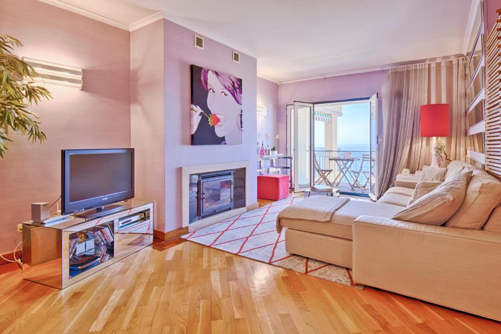 Sea Front Family Apartment — photo 1
