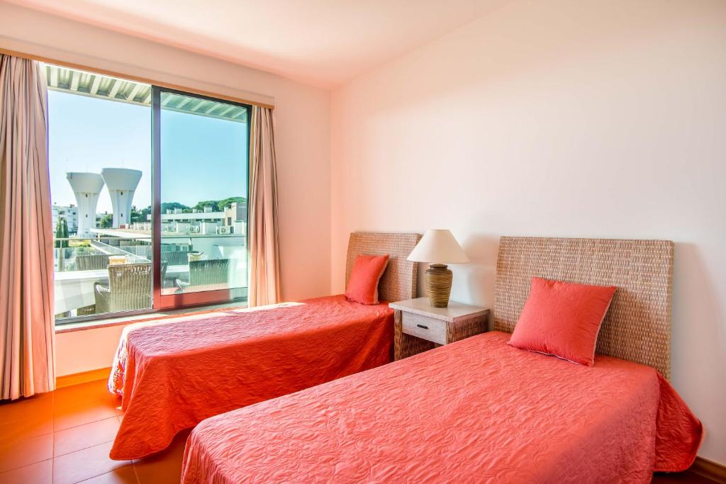 Superbe appartement spacieux avec terrasse vue piscine photo 2