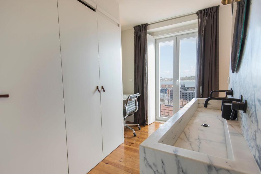 Stunning Penthouse with the best views by LovelyStay photo 3