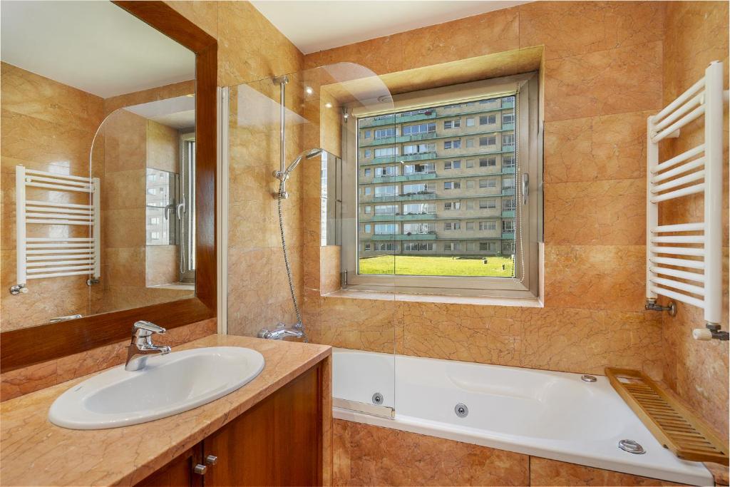 Luxury Living by the Sea Matosinhos Marvel photo 3