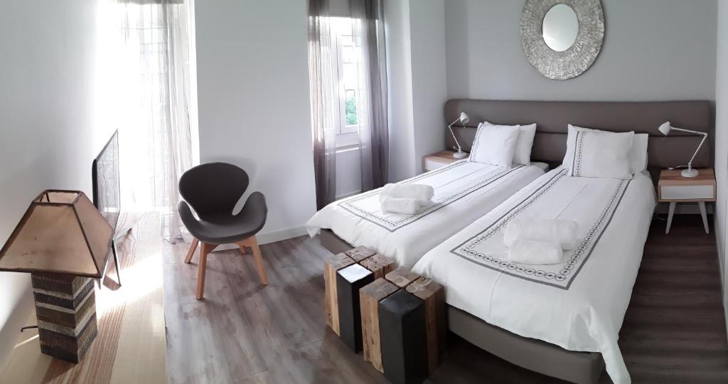 Shades of Grey - Lisbon photo 2