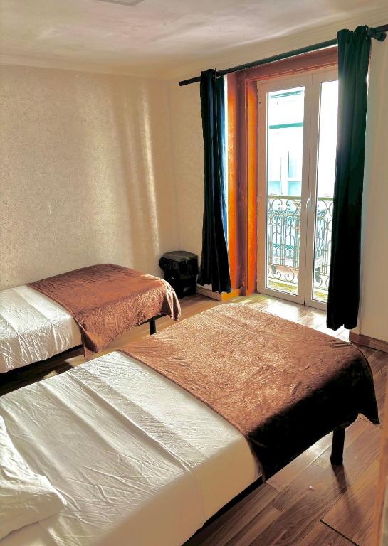 7Lisbon Downtown Private Bedroom With Balcony photo 2