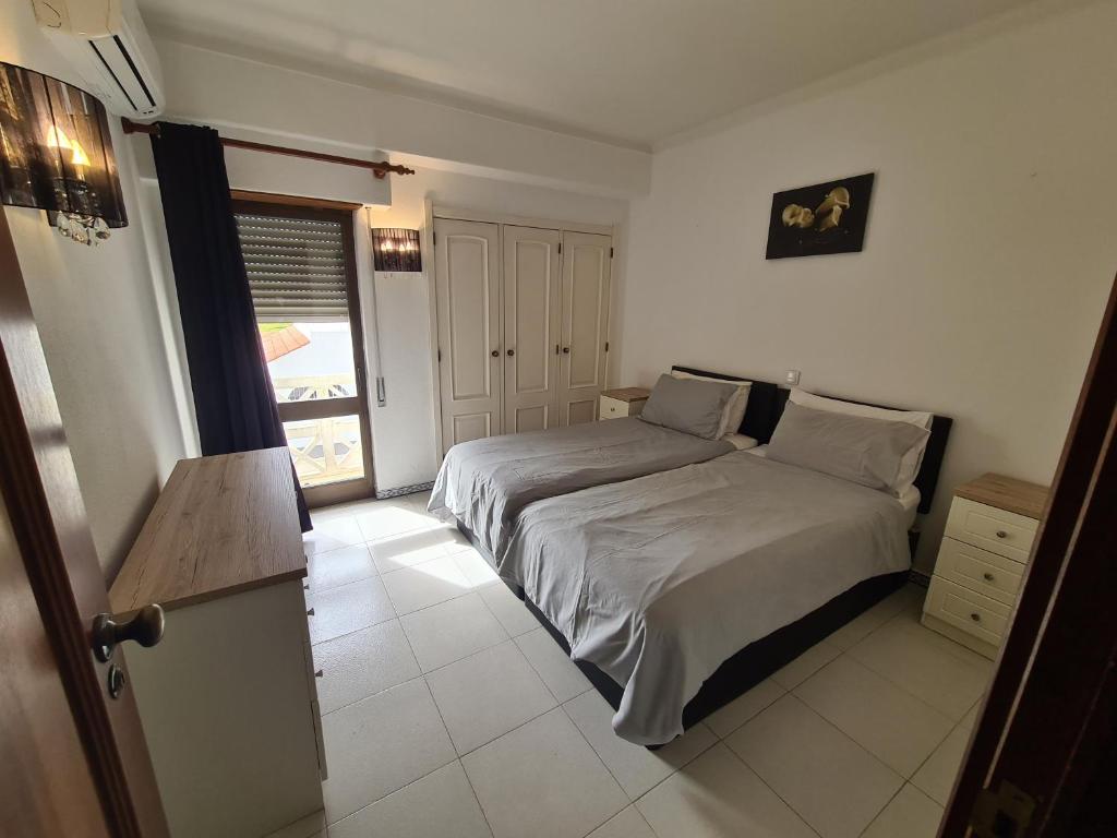 401 - 2 bedroom Apartment - Oura - Sea View photo 2