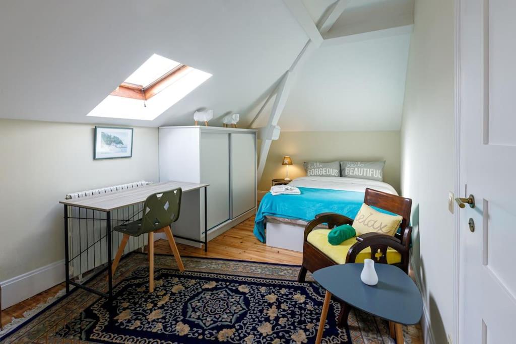 sky accommodations Barcelona Studio photo 2