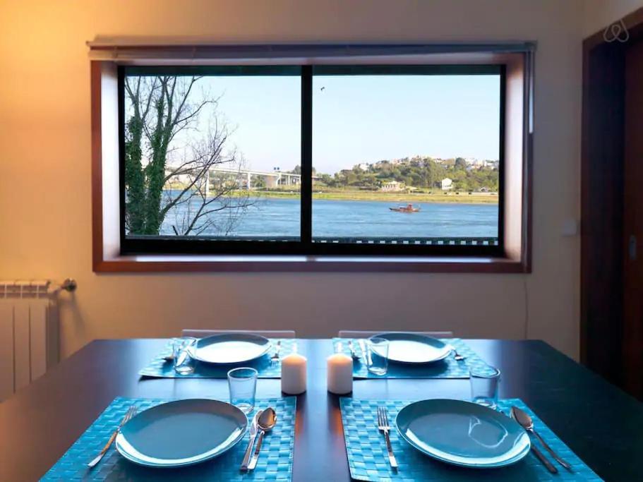 Douro Riverfront 2BR with Private Terrace & Garage — photo 1