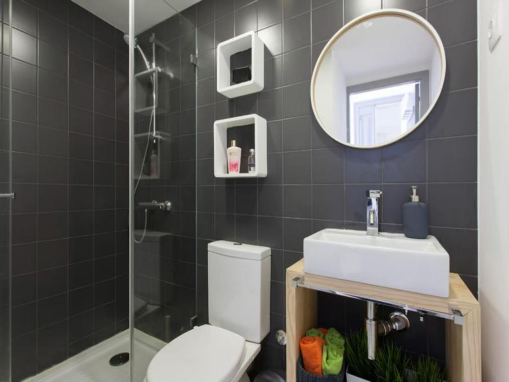 Studio apartment located central Lisbon photo 3