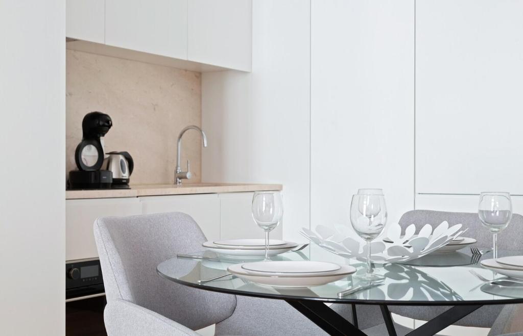 Spacious 1 Bedroom Apartment near Baixa — photo 1
