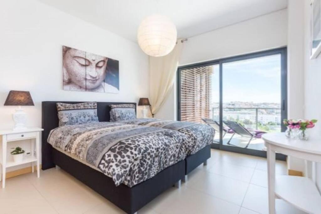 Stunning View Apartment - Two Bedrooms in Lagos photo 3