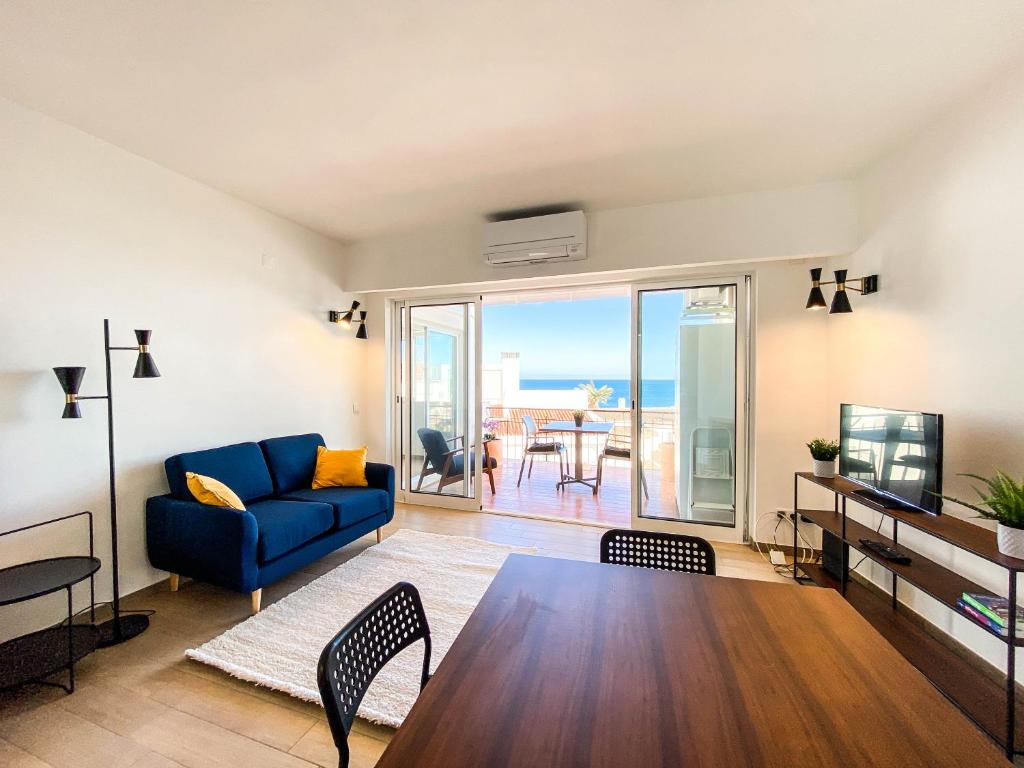 Balcony with Seaview - 1 Bed Apartment photo 2