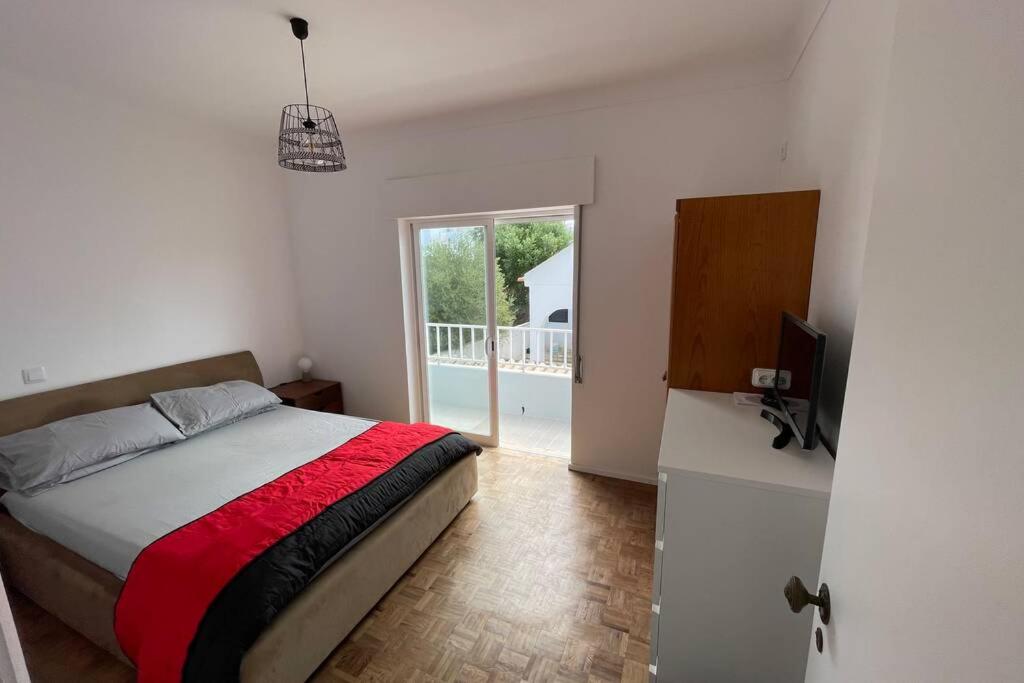 Spacious Villa. Large Rooftop. 4 Bedroom Sleeps 8 photo 2