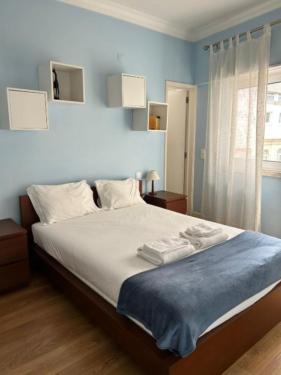 Sunny Apartment in Lisbon photo 2