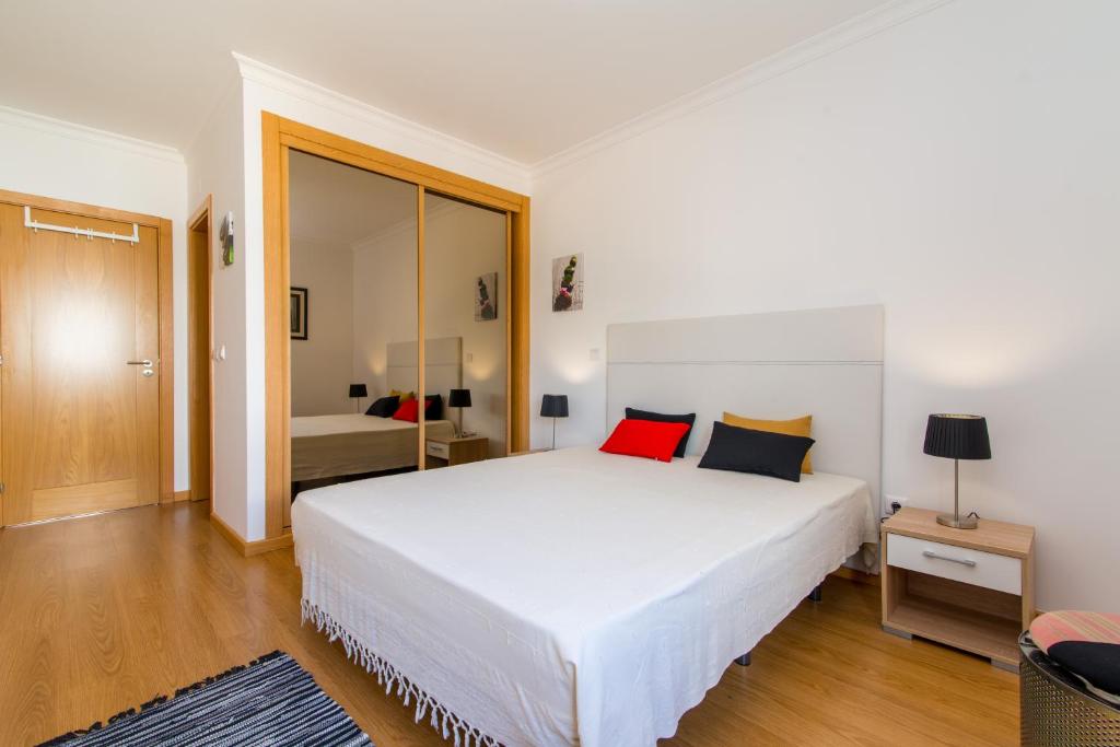 Santa Luzia Residence by Algartur - 5 mins Downtown - AC - Pool - Wi-Fi - Smart TV photo 2