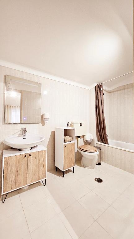 Rooms4you 2 in historic center of Braga photo 2