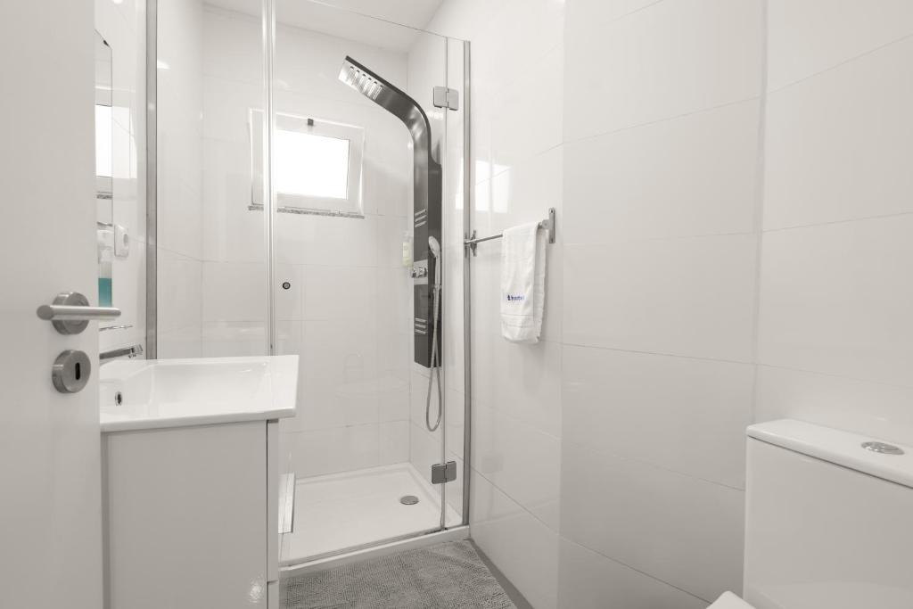 Host Wise - Spacious Noble Apartaments Ace Location photo 3