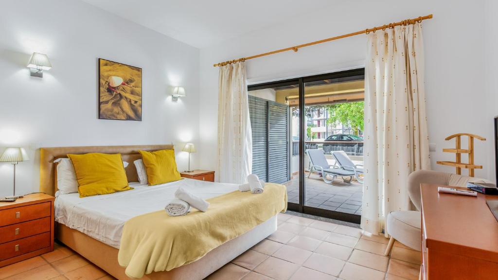 Wonderful Flat W/ Big Patio by LovelyStay photo 2