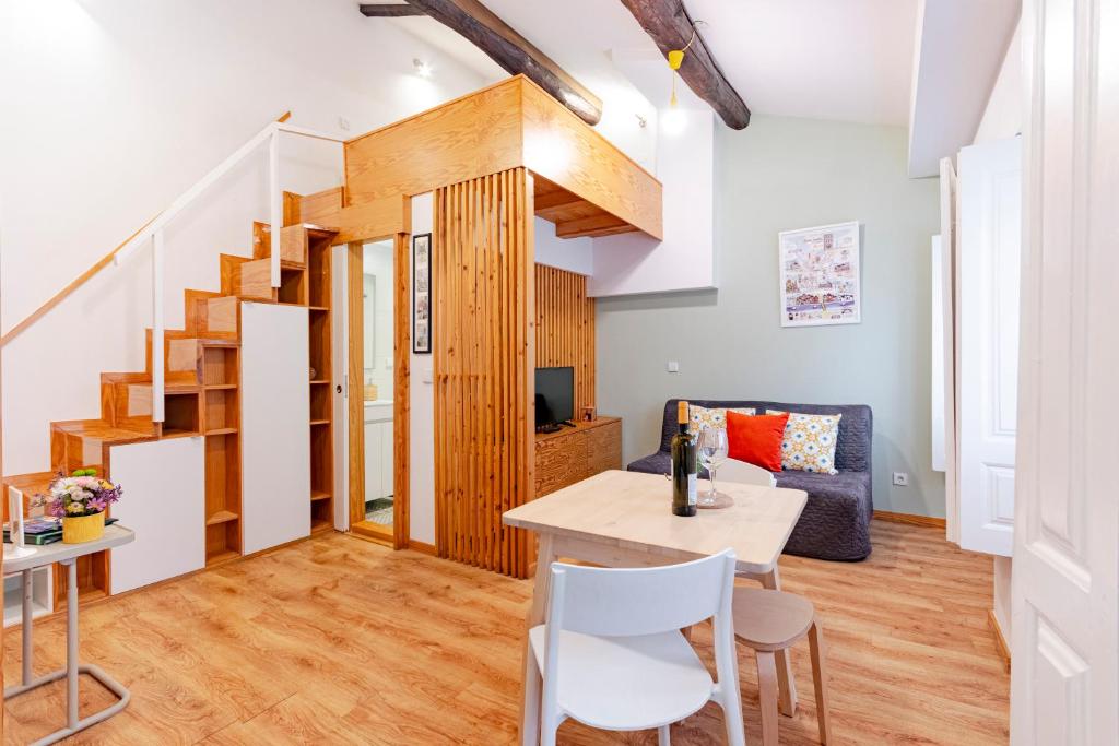 Antero Quental Residence — photo 1