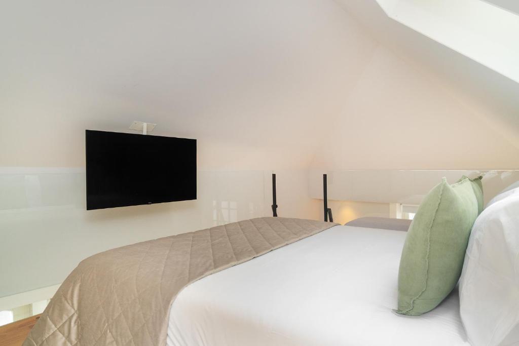 WHome Trendy Cedofeita Loft - Luxe & Light-Filled photo 2
