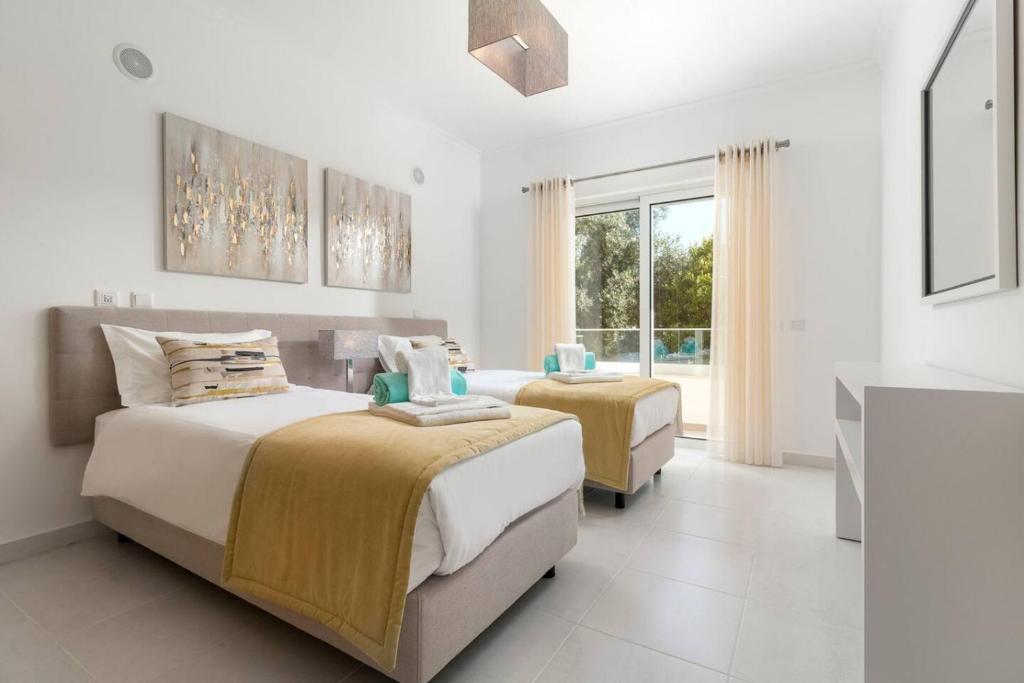 Home By The Sea Ocean View Apartment photo 2