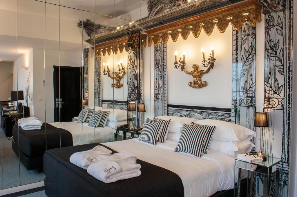 Teatro Boutique Rooms & Suites photo 2
