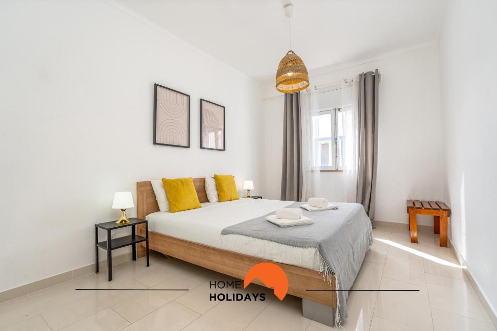 #162 Sumertime Flat by Home Holidays photo 2