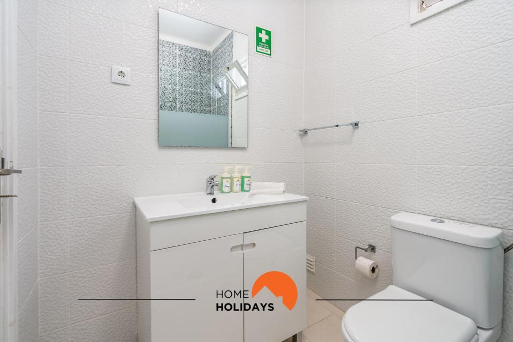 #162 Sumertime Flat by Home Holidays photo 3