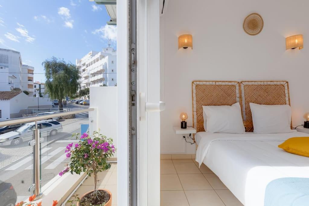 Townhouse with Stunning Sea Views and Terrace photo 2