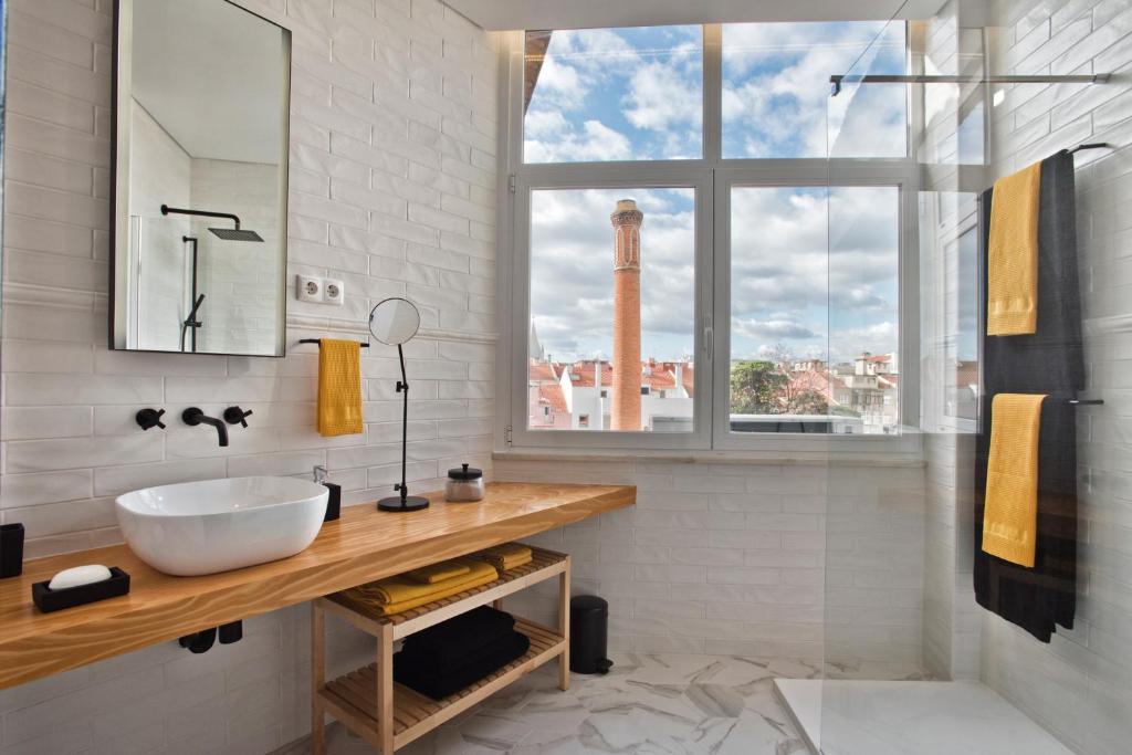 Stylish Estrela Apartment by LovelyStay photo 3