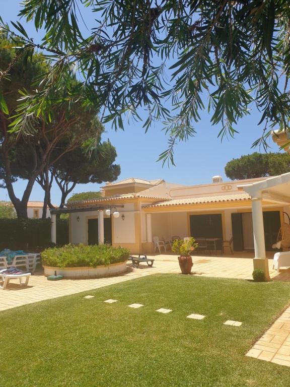 The Pinewood Villa — photo 1