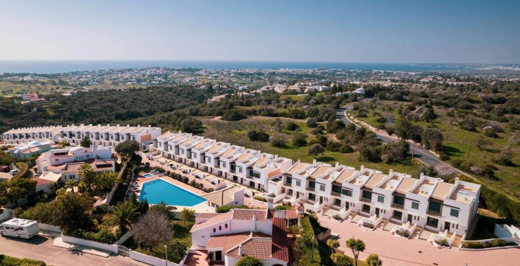 Three Bedroom Sea View Townhouse Villa photo 3