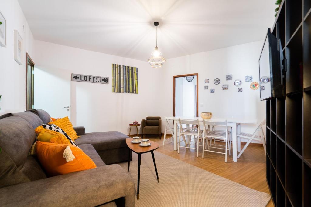 Renovated 3BR Apt Near City Hotspots with Great Value photo 3