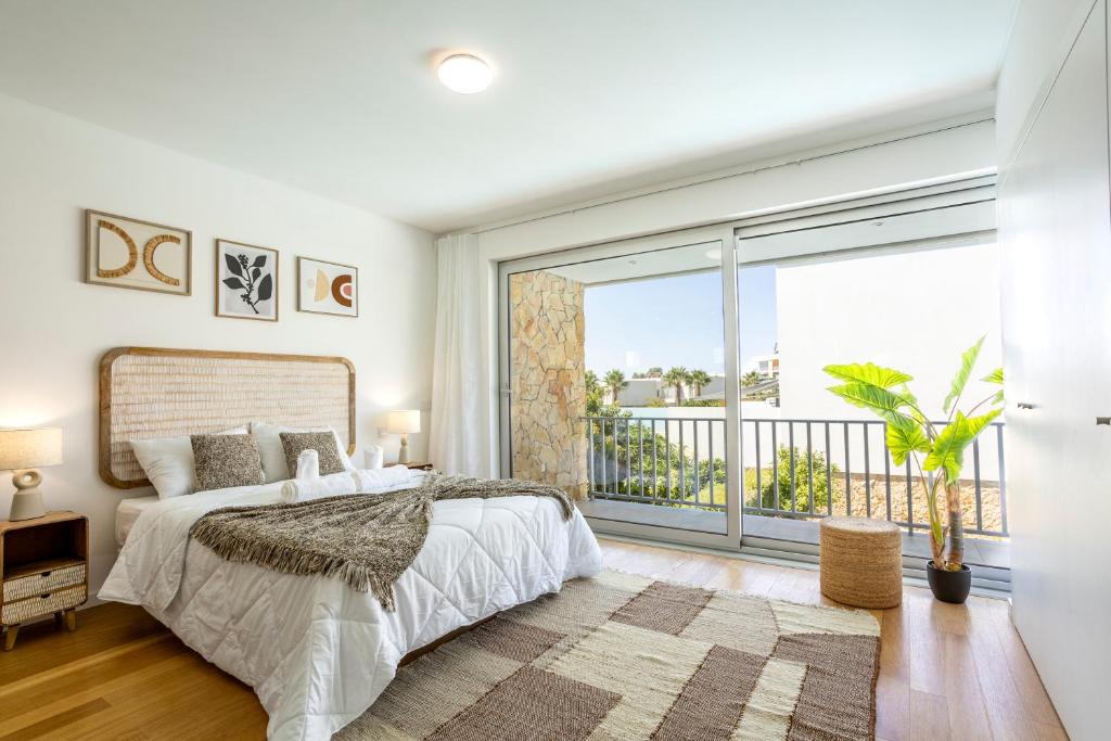 Stylish 3-Bedroom Villa Haven with a Private Pool photo 2