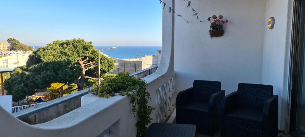 1 bedroomed Apartment - Ocean View - Oura - Beach — photo 1