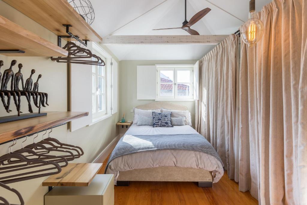 Stylish Downtown Porto Duplex 2BR Walk everywhere! photo 2