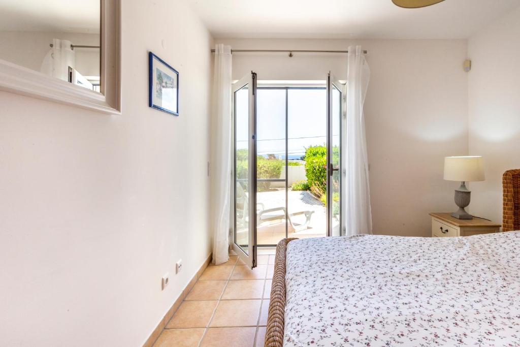Cozy & Luxurious Getaway - 3 Decks Oceanview & Pool - Sao Jose photo 2
