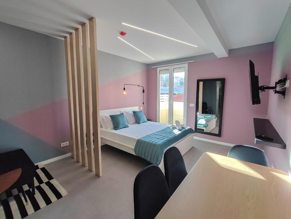 Social Lodge Happiness Studios photo 3
