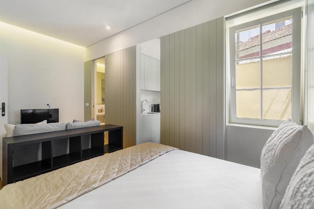 WHome Timeless Luxury Porto w/ AC & Elevator photo 2