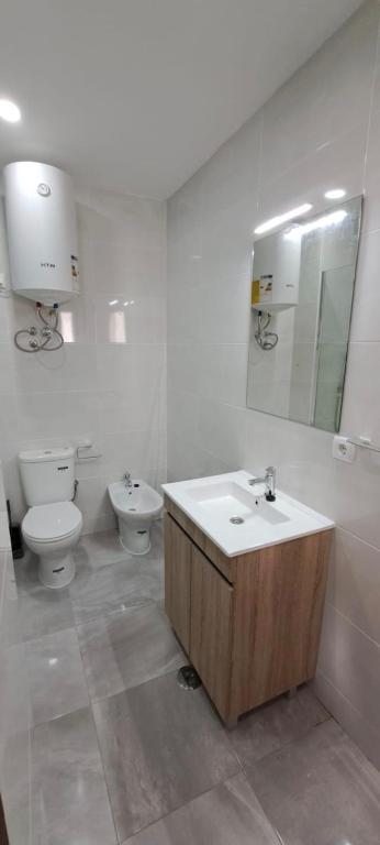 Seaview Apartment 100m from beach photo 3
