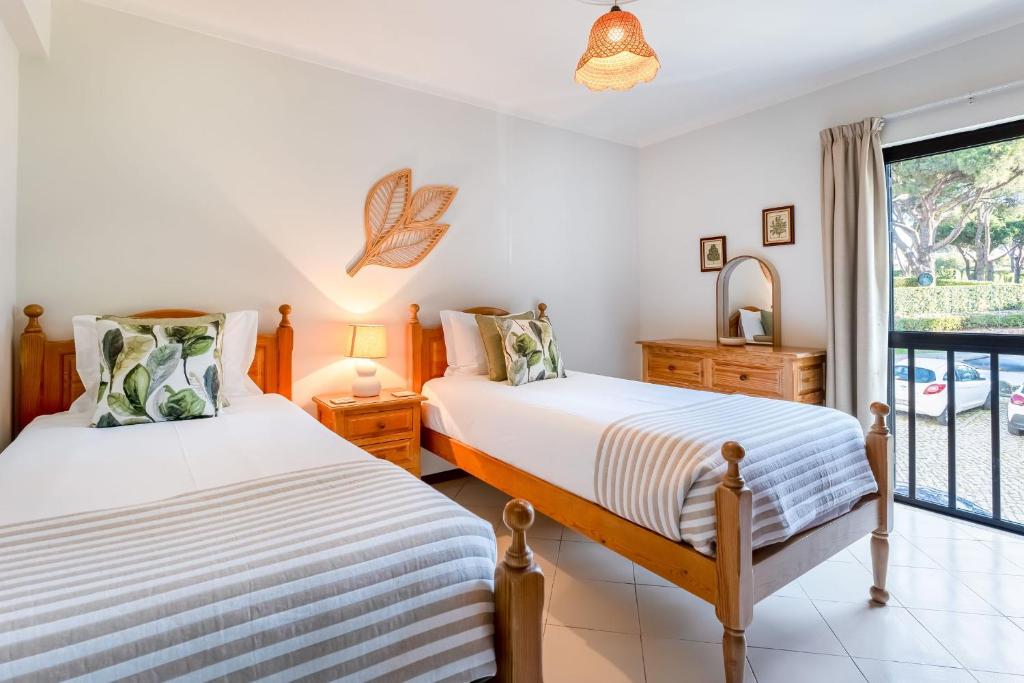 2 BDR Flat With Pool in Vilamoura by LovelyStay photo 2