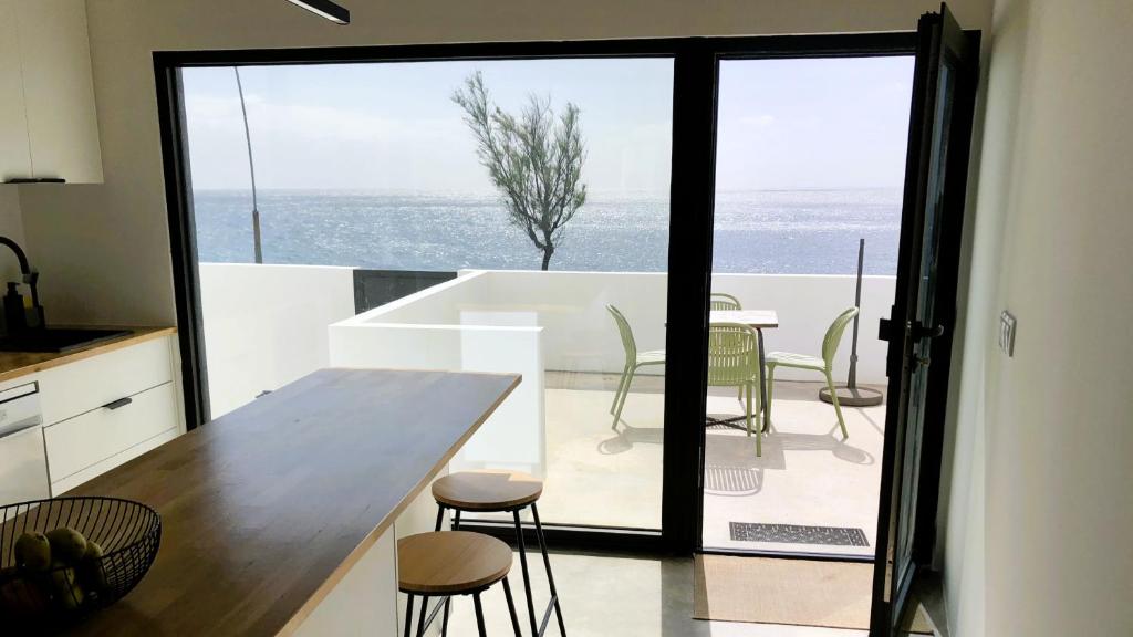 Roque Ocean House - Atlantic Serenity Escape photo 3