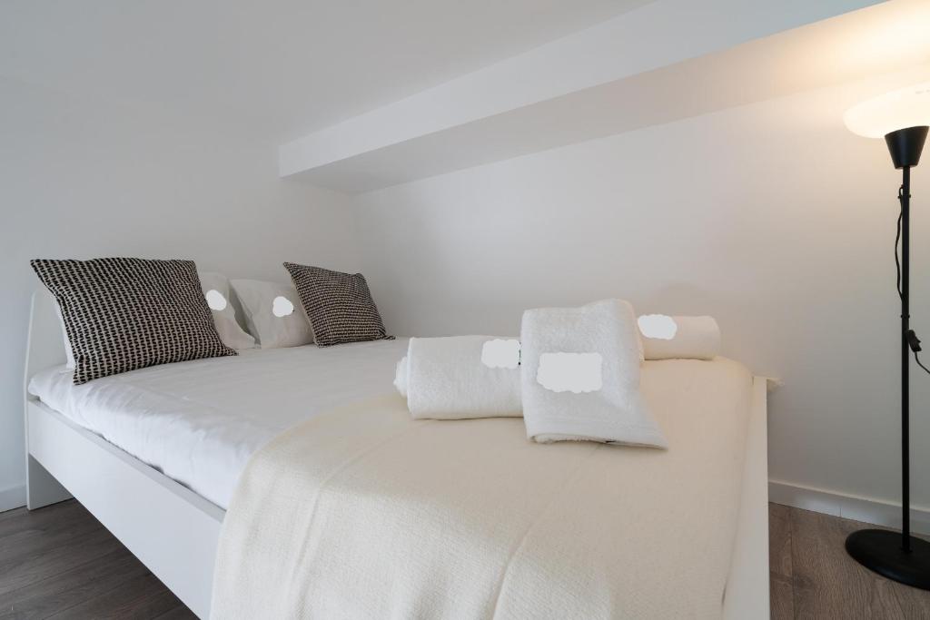 Tia Anica House II - apartment with terrace in central Fuseta beach village photo 2