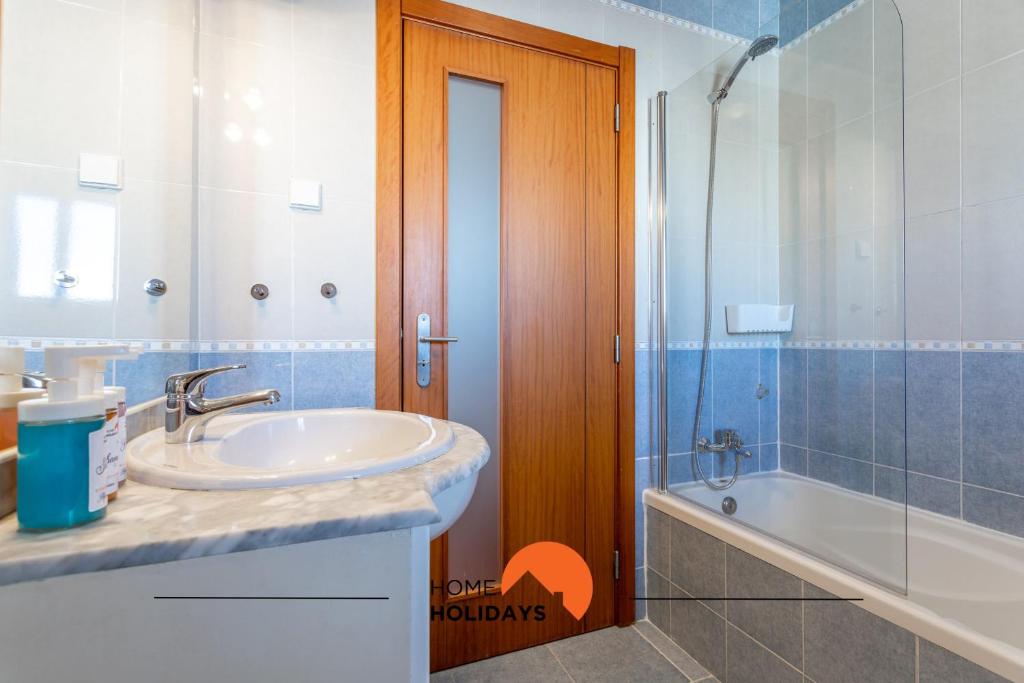 #190 Families Only - Descobrimentos by Home Holidays photo 3