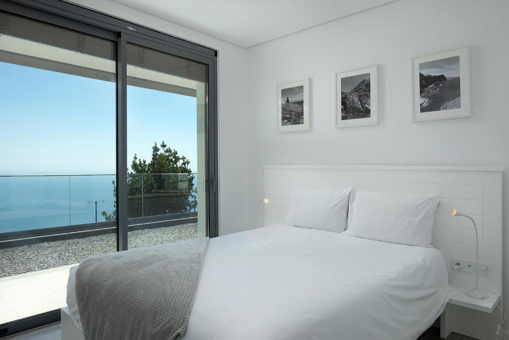 SKYFALL VILLA photo 2