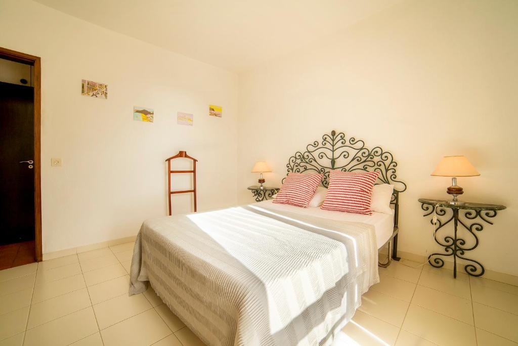 A06 - Seaview 1 Bed Apartment photo 2