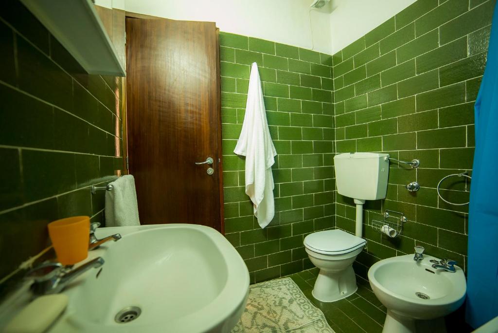 A06 - Seaview 1 Bed Apartment photo 3