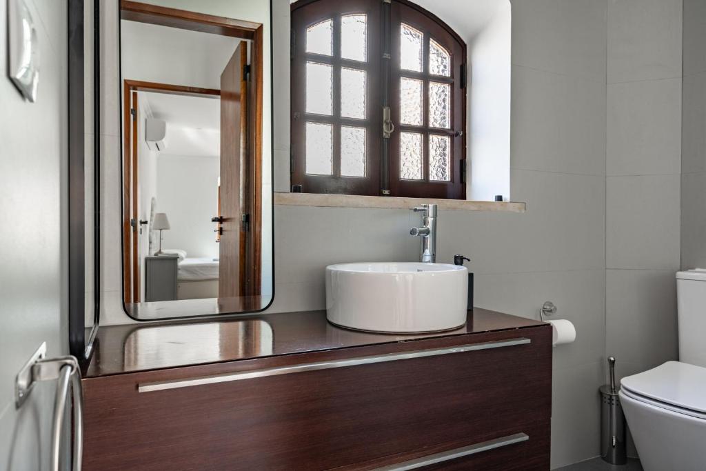 Sesimbra Townhouse - 3 bedroom house in Sesimbra center photo 3