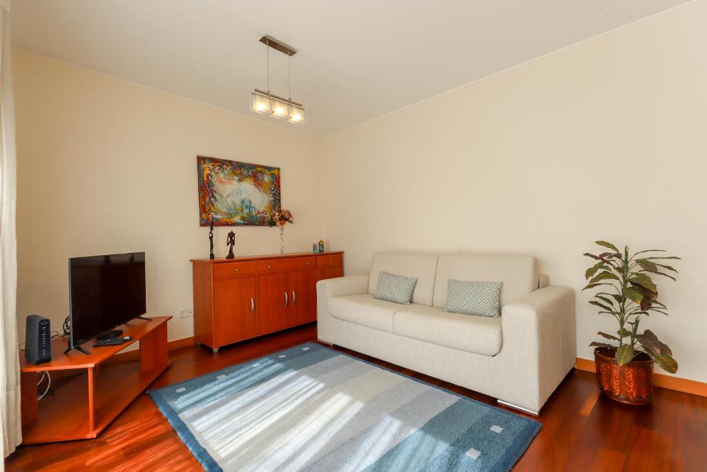 Sweet Living Viana - City Centre Apartment with Garage photo 2