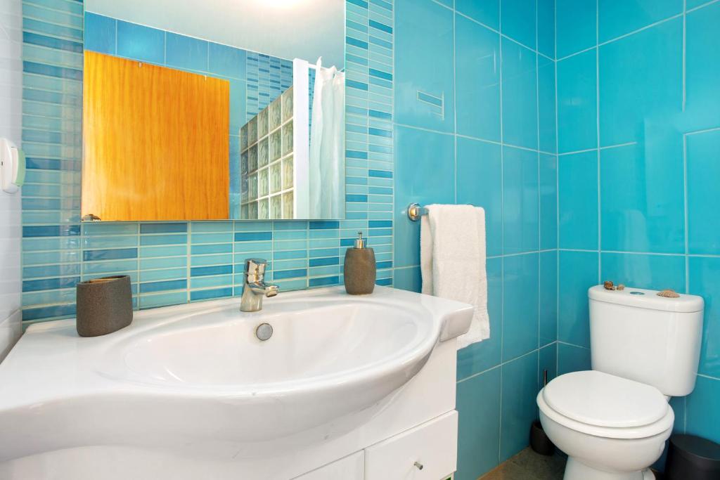 The Wave House - Two Bedroom Flat photo 3