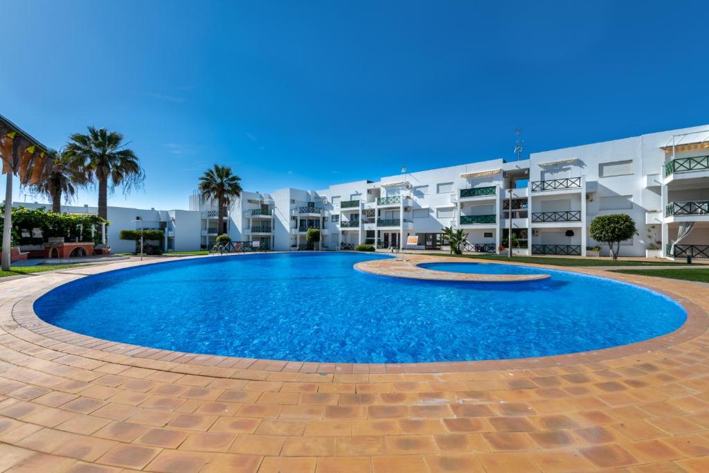 Sun Lovers Altura T1 Pool & Balcony — photo 1