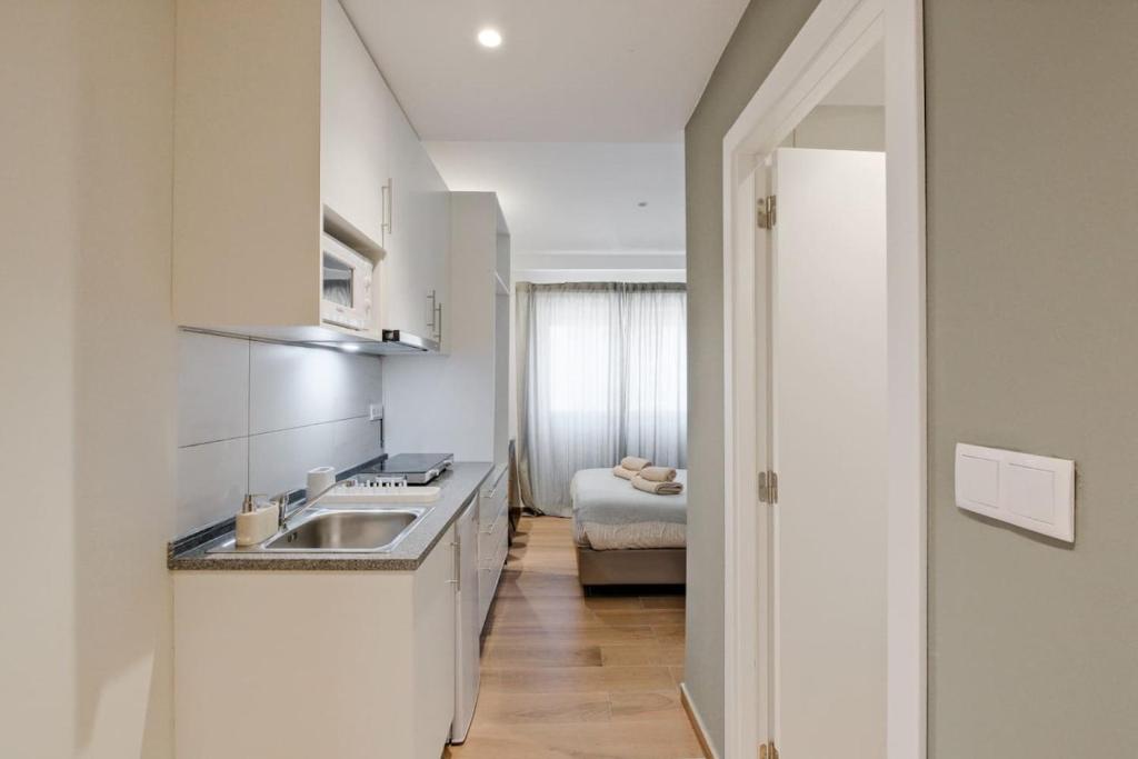 Lovely studio fully equipped near subway N1 photo 3