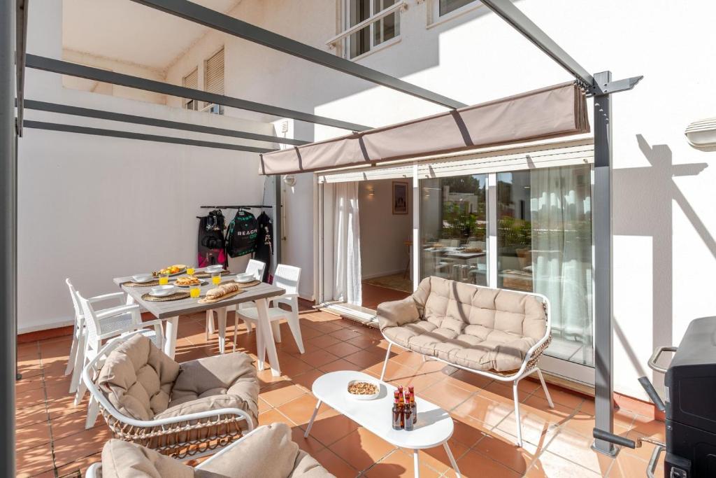 Seabreeze Duplex – Beach & Terrace photo 2